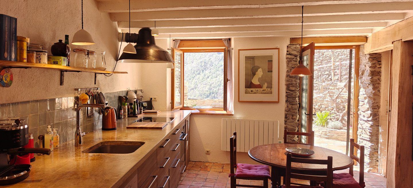 La cuisine lumineuse du studio